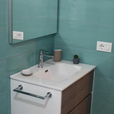 Apartmán Casa Delle Rose Terrazza Vista Mare Panoramica E Relax A Cala Gonnone, Wifi, Ac *