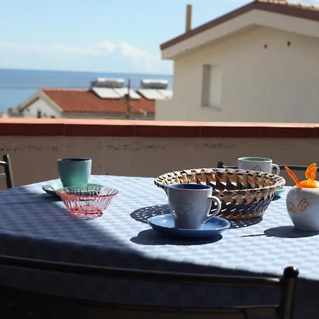 Casa Delle Rose Terrazza Vista Mare Panoramica E Relax A Cala Gonnone, Wifi, Ac Apartmán *