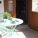 Casa Delle Rose Terrazza Vista Mare Panoramica E Relax A Cala Gonnone, Wifi, Ac Апартаменты *